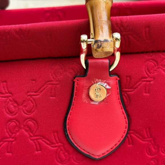 Roberta di Camerino Red Tote with Bamboo Handles Monogram Design - Picture 15 of 16